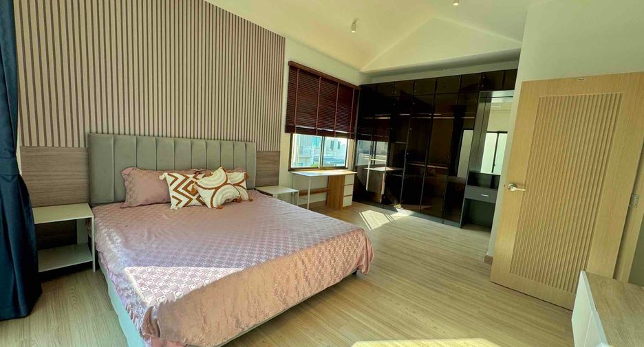 For rent 4 bedrooms house in Bang Lamung, Chonburi