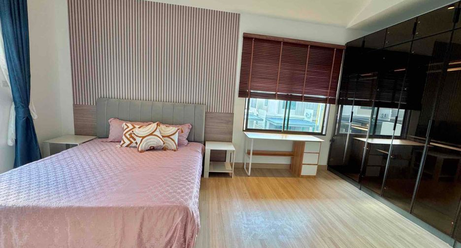 For rent 4 bedrooms house in Bang Lamung, Chonburi