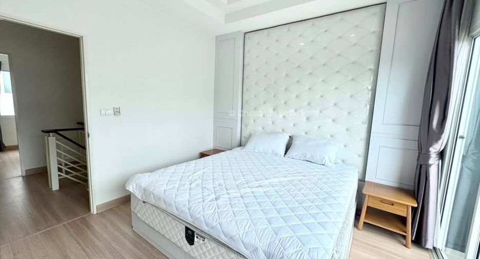 For rent 3 bedrooms house in Si Racha, Chonburi