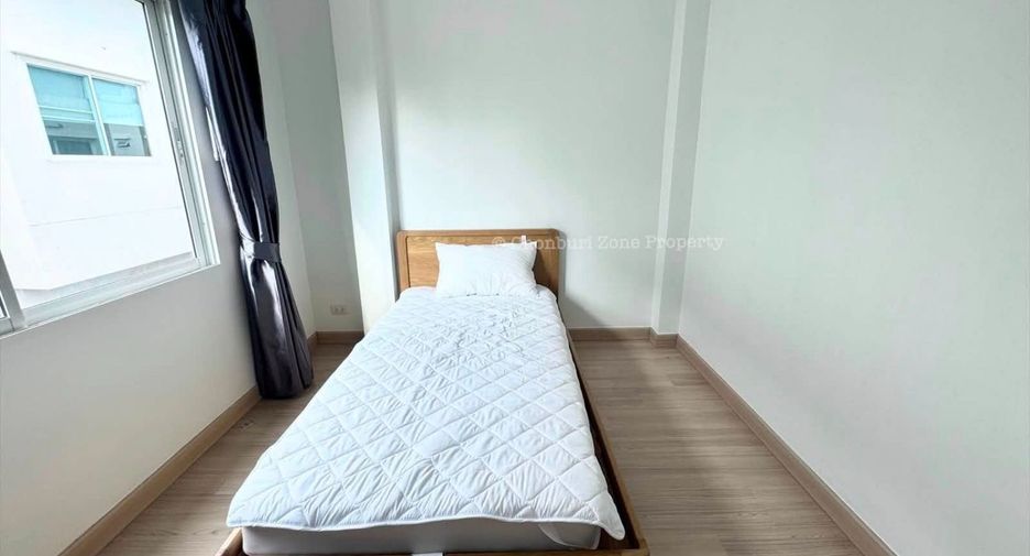 For rent 3 bedrooms house in Si Racha, Chonburi