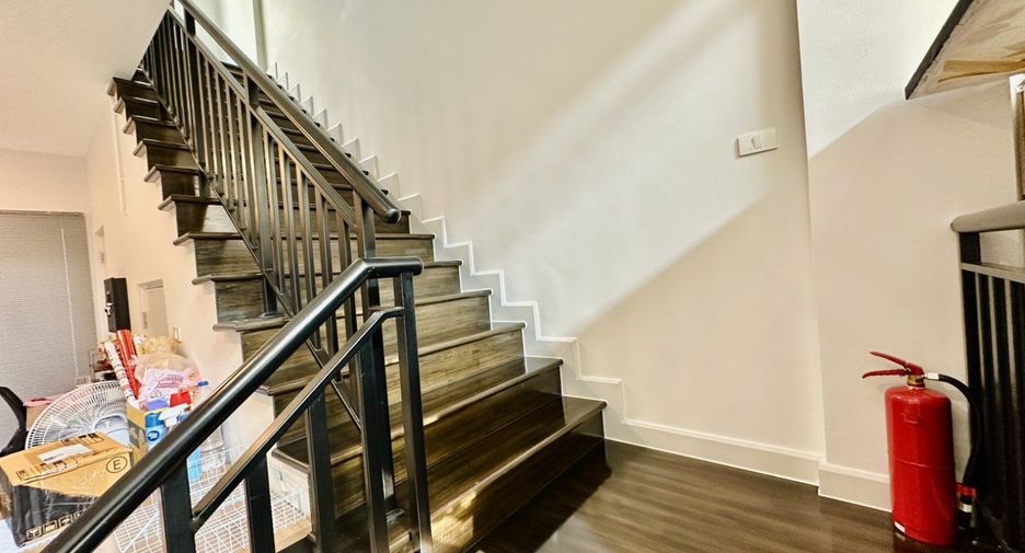 For sale 2 bedrooms townhouse in Nong Khaem, Bangkok