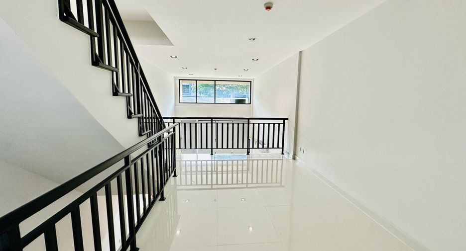 For sale 2 bedrooms townhouse in Nong Khaem, Bangkok