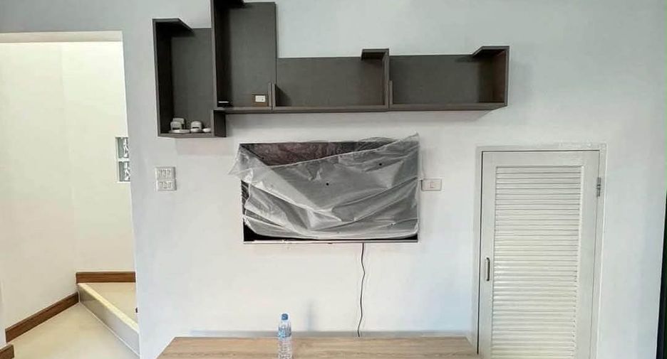 For rent 3 bedrooms house in Si Racha, Chonburi