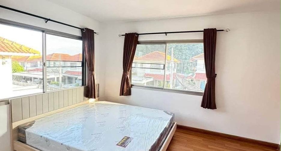 For rent 3 bedrooms house in Si Racha, Chonburi
