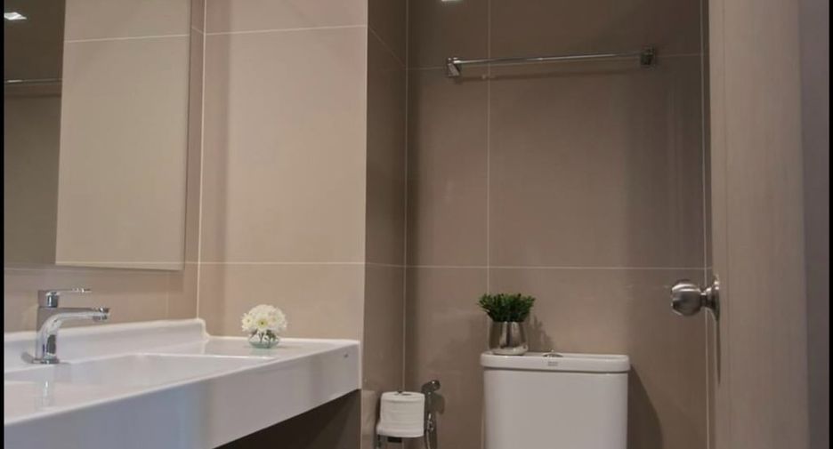 For rent 1 bed condo in Phra Khanong, Bangkok