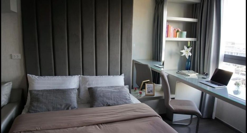 For rent 1 bed condo in Phra Khanong, Bangkok