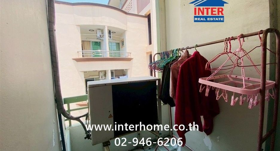For sale 1 bed condo in Bang Kapi, Bangkok