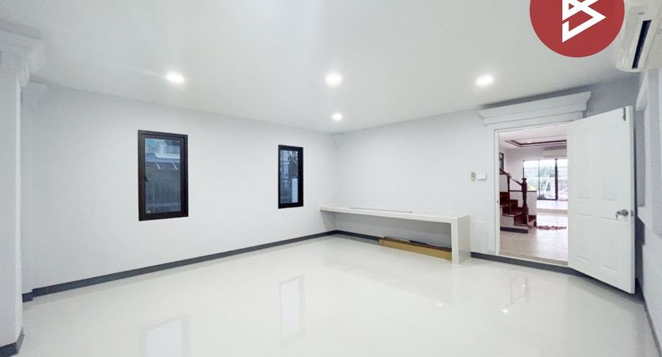 Продажа 4 спальни дом в Phra Samut Chedi, Самутпракан