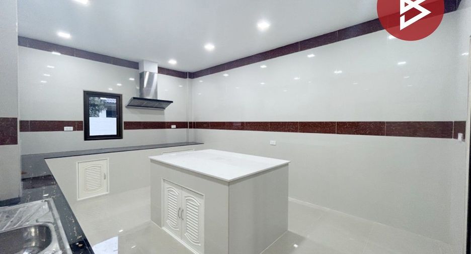 Продажа 4 спальни дом в Phra Samut Chedi, Самутпракан