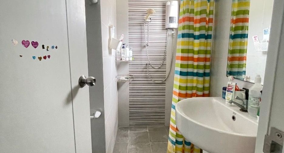 For sale 3 bedrooms house in Mueang Chon Buri, Chonburi
