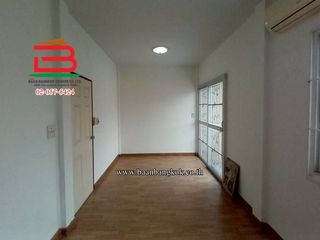 Reihenhaus zum Kauf mit 3 Zimmer in Nong Chok, Bangkok