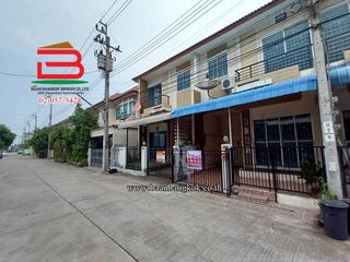 Reihenhaus zum Kauf mit 3 Zimmer in Nong Chok, Bangkok