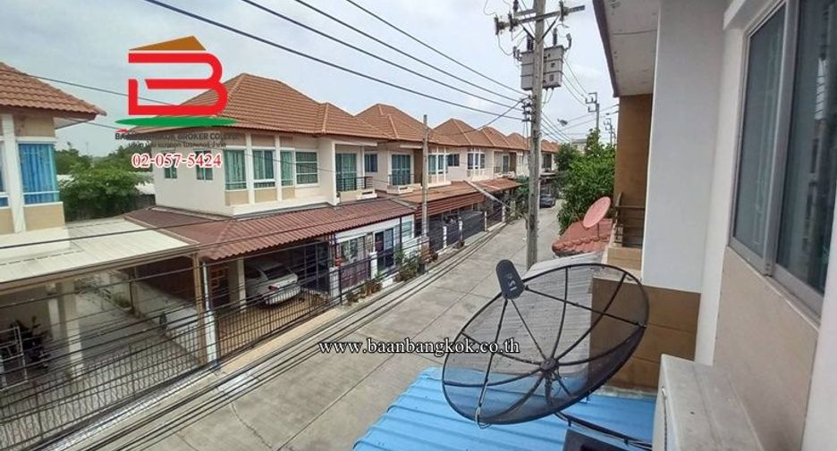 Reihenhaus zum Kauf mit 3 Zimmer in Nong Chok, Bangkok