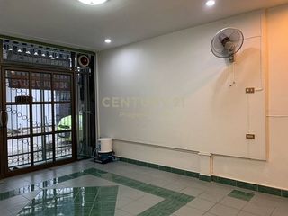 For rent そして for sale 4 ベッドルーム house in Din Daeng, Bangkok