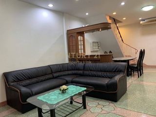 For rent そして for sale 4 ベッドルーム house in Din Daeng, Bangkok