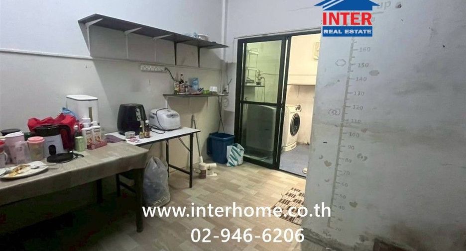 For sale 2 bedrooms townhouse in Lam Luk Ka, Pathum Thani