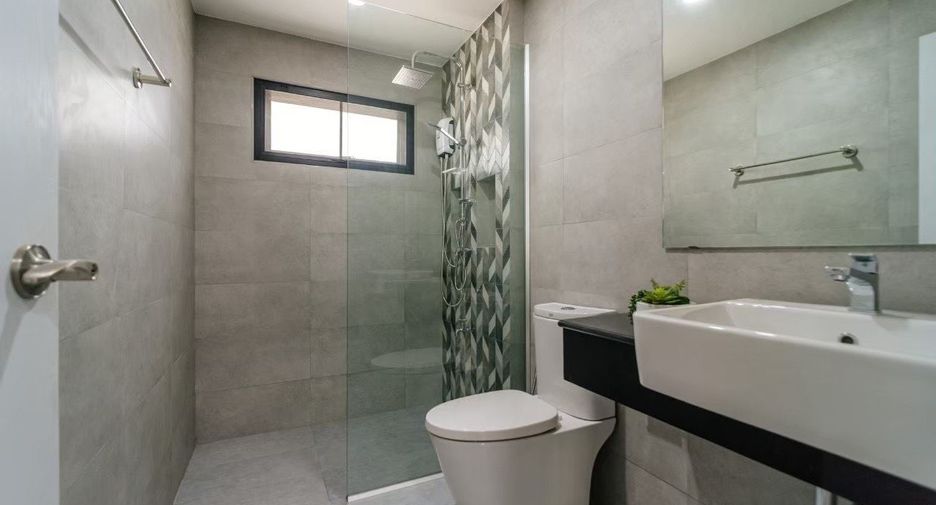 For rent 3 bedrooms townhouse in Mueang Chiang Mai, Chiang Mai