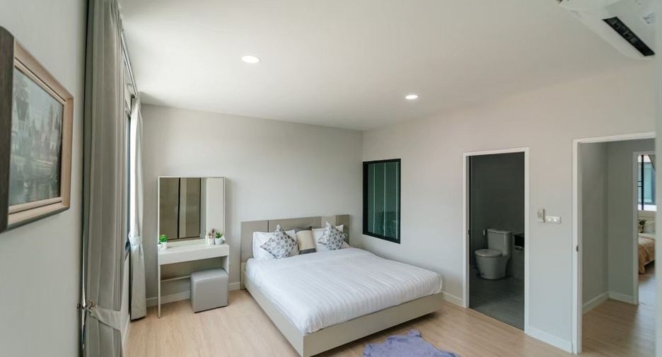 For rent 3 bedrooms townhouse in Mueang Chiang Mai, Chiang Mai