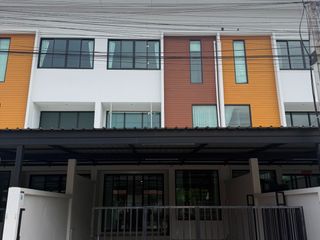 For Rent 3 Bedroom Townhouse In Mueang Chiang Mai