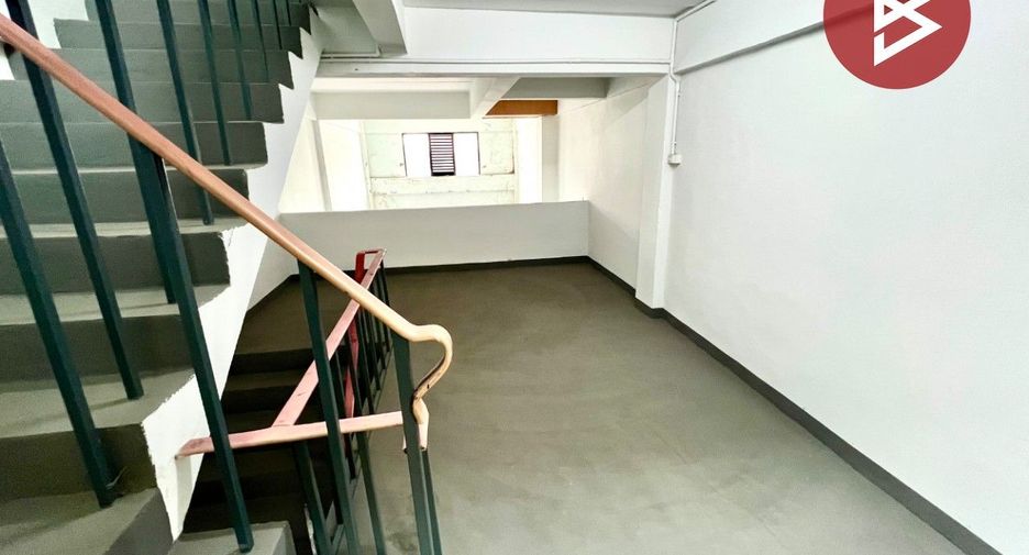 For sale retail Space in Bang Sao Thong, Samut Prakan