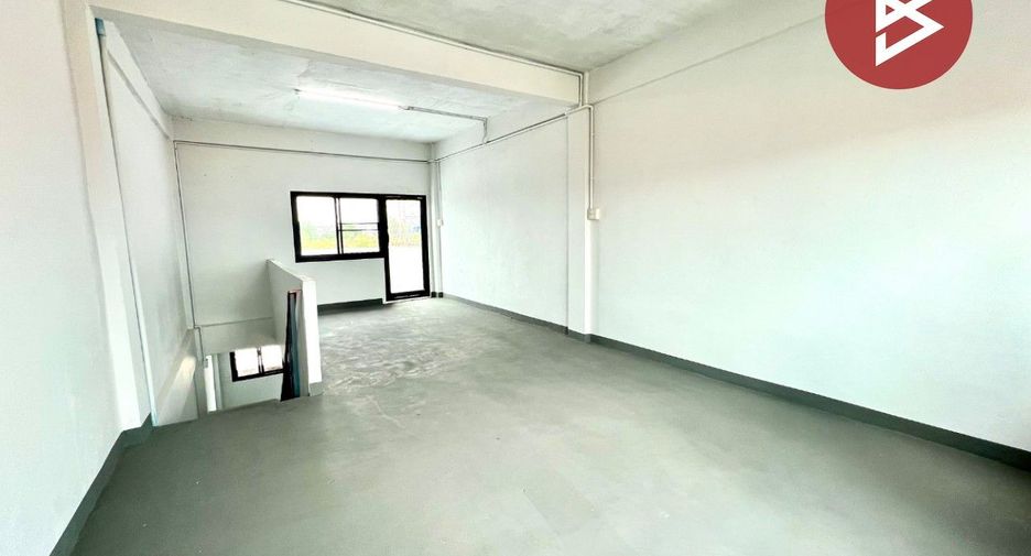 For sale retail Space in Bang Sao Thong, Samut Prakan