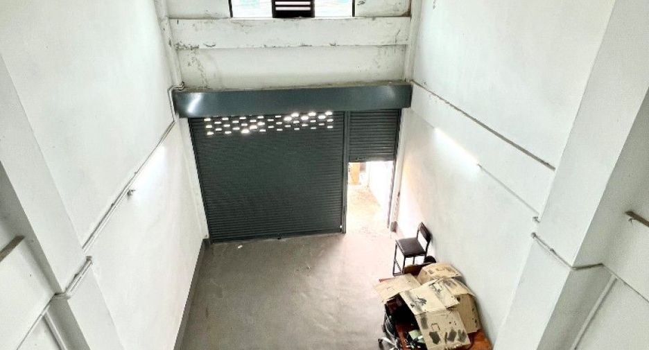 For sale retail Space in Bang Sao Thong, Samut Prakan