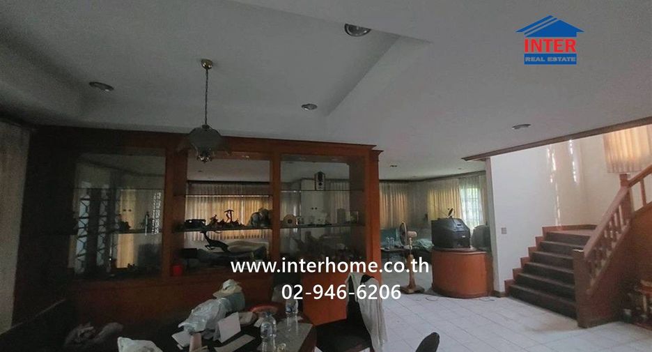 For sale 4 bedrooms house in Mueang Samut Prakan, Samut Prakan