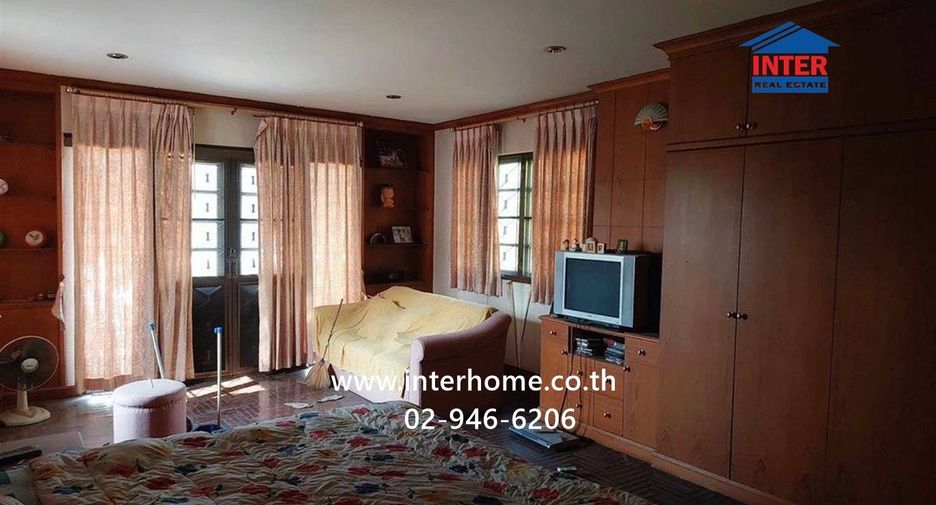 For sale 4 bedrooms house in Mueang Samut Prakan, Samut Prakan