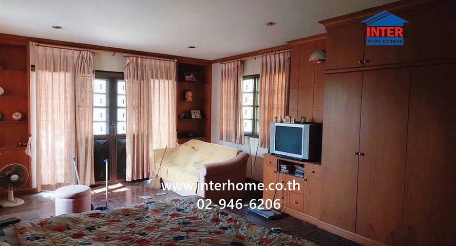 For sale 4 bedrooms house in Mueang Samut Prakan, Samut Prakan