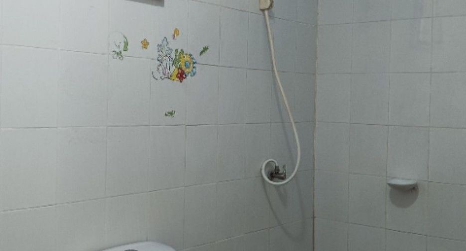 For sale 3 bedrooms townhouse in Mueang Samut Prakan, Samut Prakan