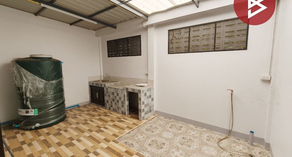 Local comercial en venta de 2 habitaciones en Bang Khla, Chachoengsao