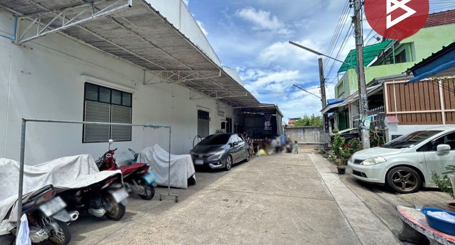 出售 2 卧室 联排别墅 在 Thung Khru, 曼谷