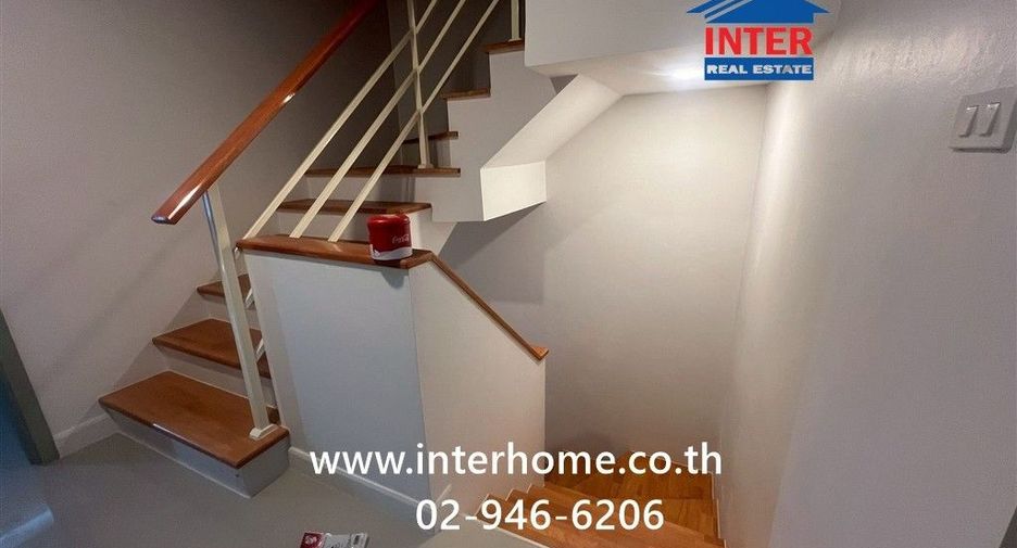 For sale 4 bedrooms townhouse in Mueang Nonthaburi, Nonthaburi