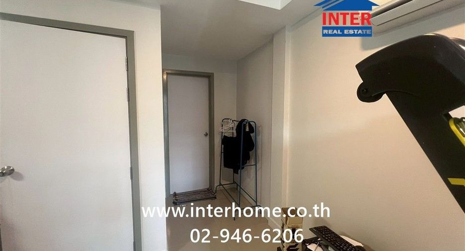 For sale 4 bedrooms townhouse in Mueang Nonthaburi, Nonthaburi