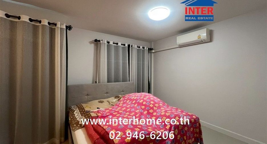 For sale 4 bedrooms townhouse in Mueang Nonthaburi, Nonthaburi