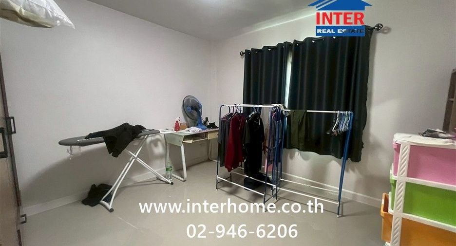 For sale 4 bedrooms townhouse in Mueang Nonthaburi, Nonthaburi