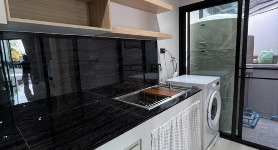 For rent 2 bedrooms house in Saphan Sung, Bangkok