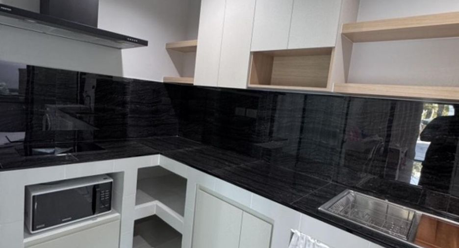 For rent 2 bedrooms house in Saphan Sung, Bangkok