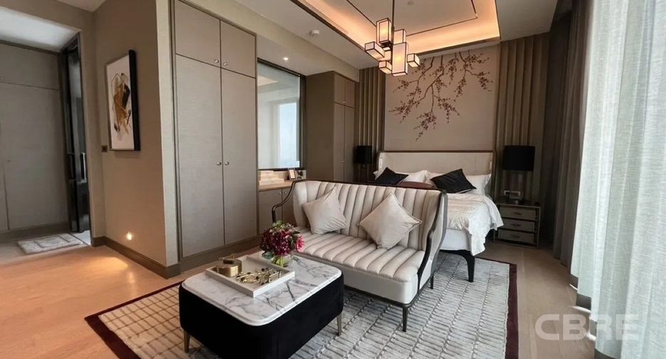 Condo en alquiler y en venta de 3 habitaciones en Khlong San, Bangkok