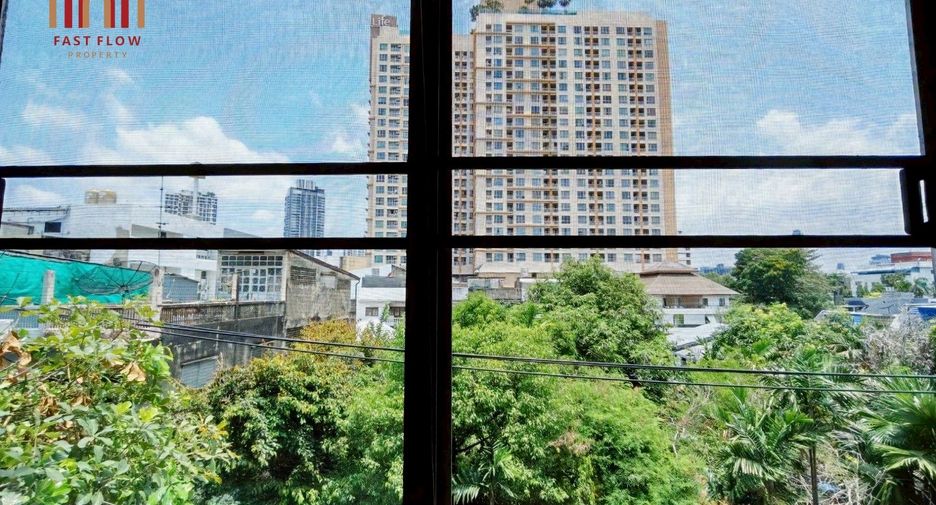 For sale 2 bedrooms condo in Khlong Toei, Bangkok