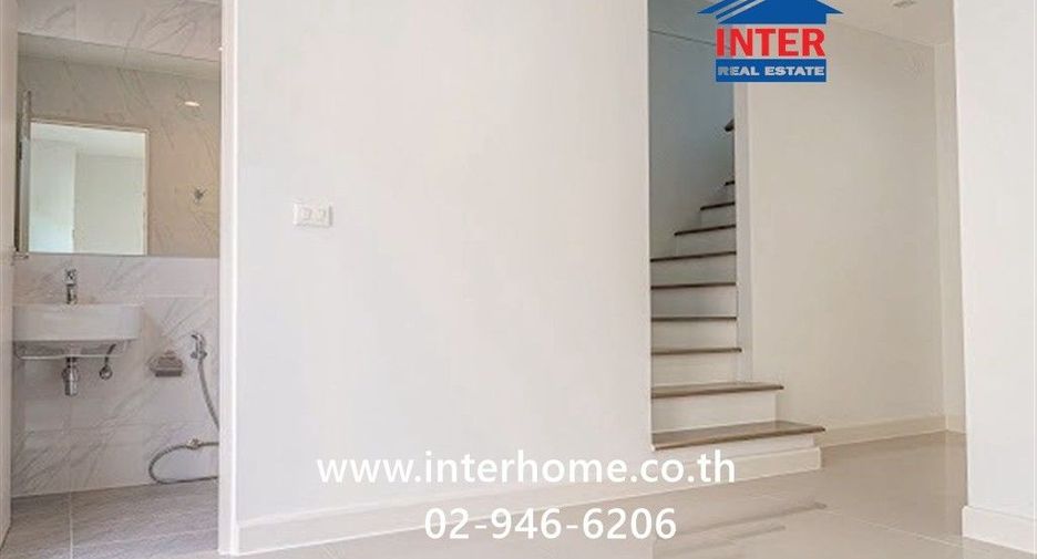 For sale 3 bedrooms townhouse in Sai Mai, Bangkok