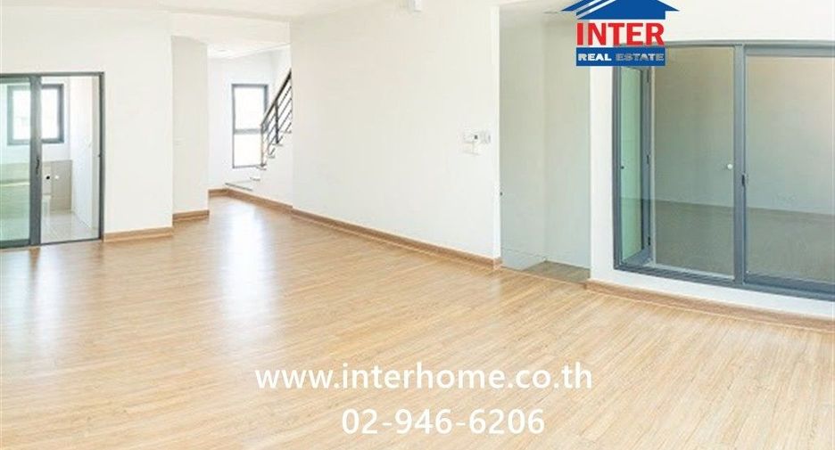 For sale 3 bedrooms townhouse in Sai Mai, Bangkok