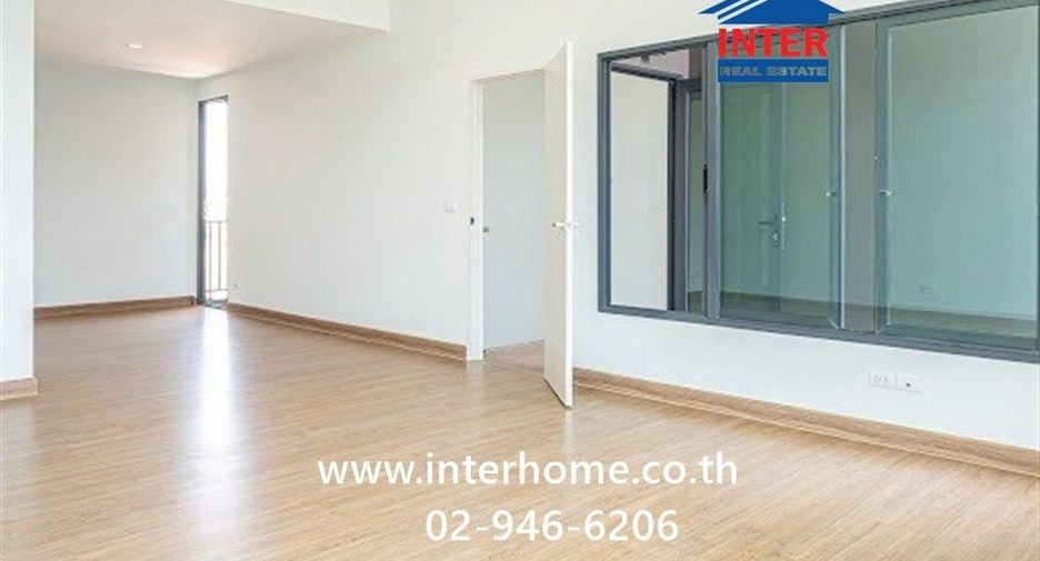 For sale 3 bedrooms townhouse in Sai Mai, Bangkok