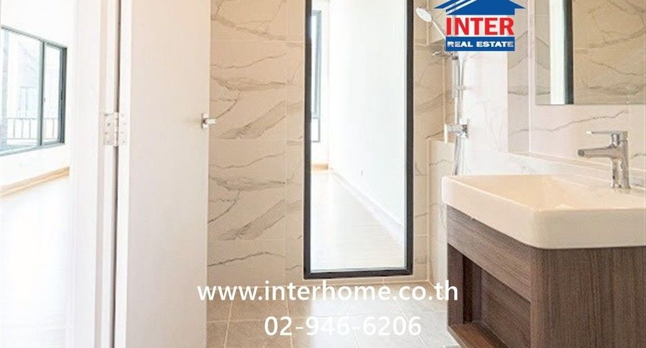 For sale 3 bedrooms townhouse in Sai Mai, Bangkok
