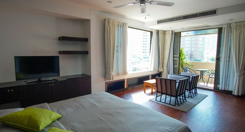 For rent 4 ベッドルーム condo in Watthana, Bangkok
