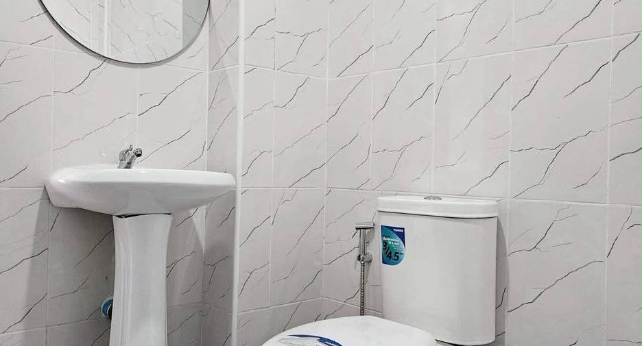 Продажа 3 спальни таунхаус в Si Racha, Чонбури
