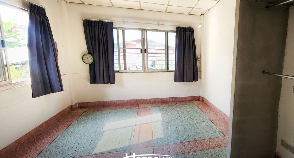 For sale 5 bedrooms retail Space in Din Daeng, Bangkok