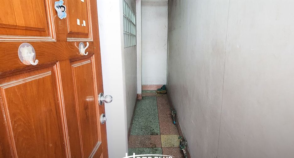 For sale 5 bedrooms retail Space in Din Daeng, Bangkok