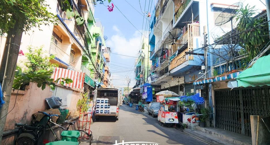 For sale 5 bedrooms retail Space in Din Daeng, Bangkok