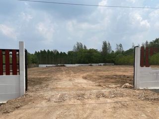 À vendre terrain à Phanat Nikhom, Chonburi